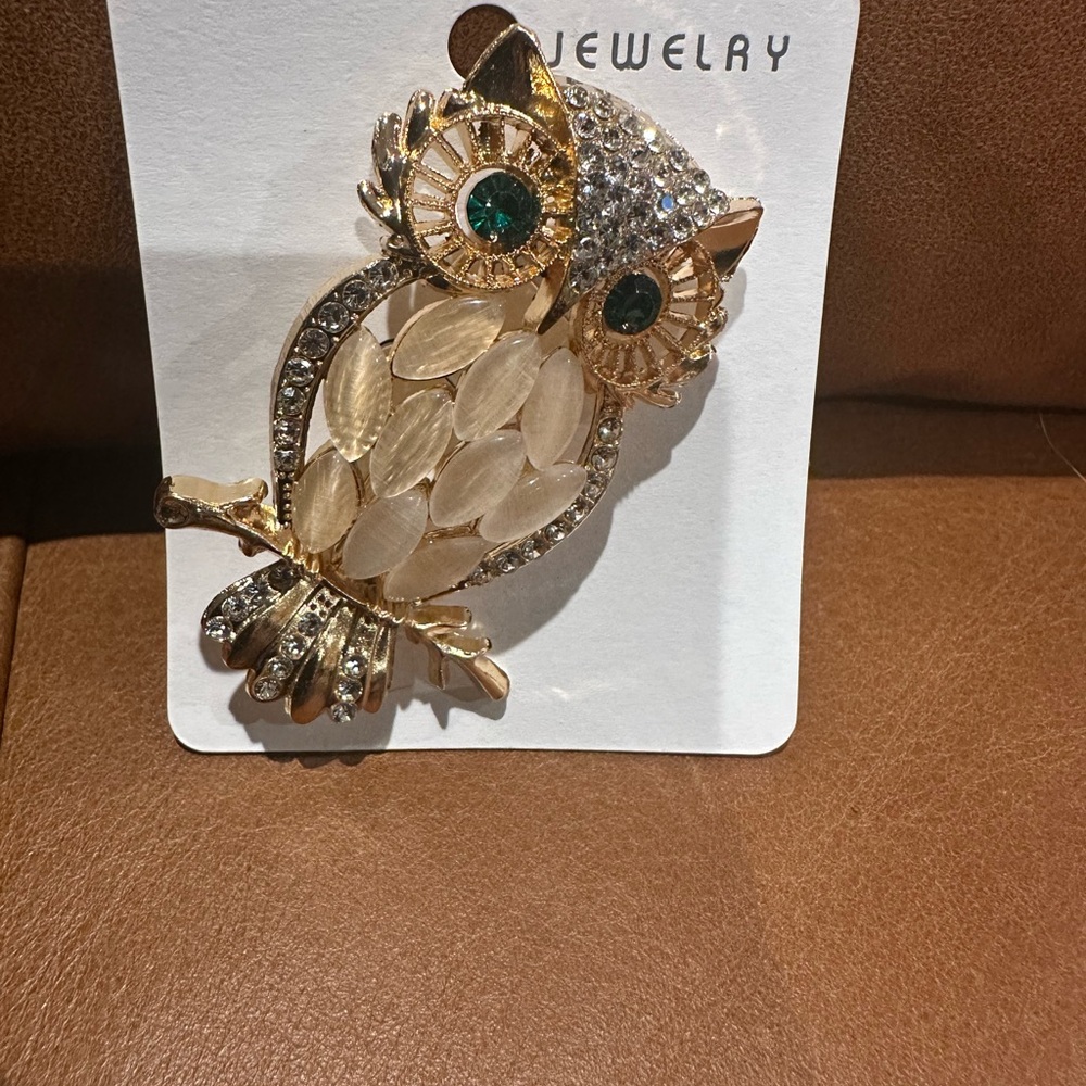 🎁🎉🎁 Elegant Gold  Owl Brooch 🦉